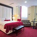 - Gym, Pool & Hotel Sarajevo