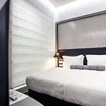 - Gym, Pool & Hotell Sarajevo