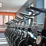 - Gym, Pool & סראייבו