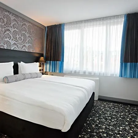 酒店 - Gym, Pool &