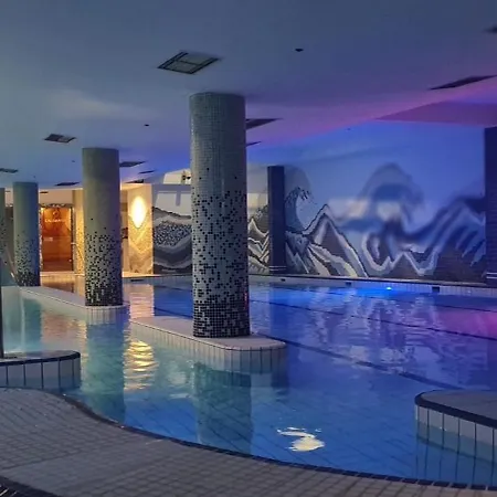 - Gym, Pool & 酒店 塞拉耶佛