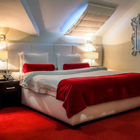 - Gym, Pool & 4* 塞拉耶佛