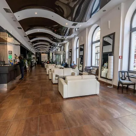 Hotel - Gym, Pool & 4*