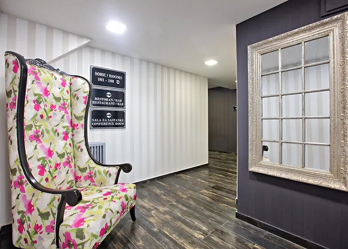 酒店 - Gym, Pool &