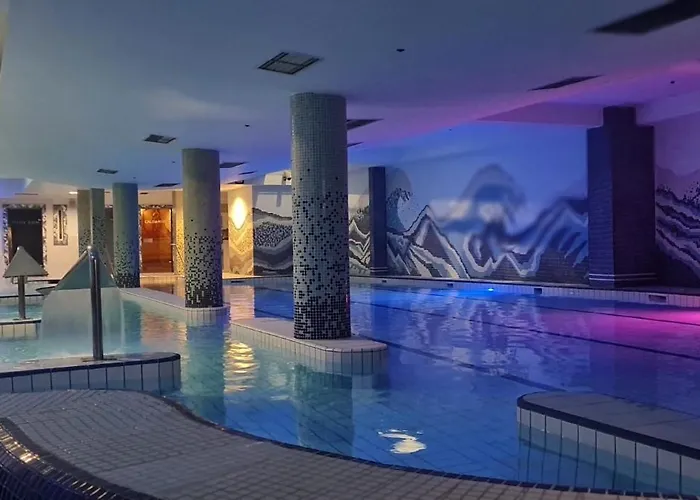 - Gym, Pool & 酒店 塞拉耶佛