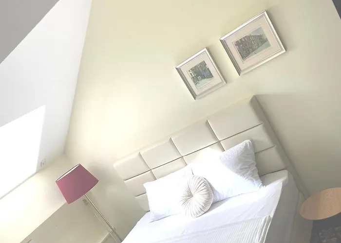 酒店 - Gym, Pool &