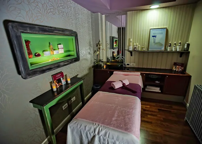 酒店 - Gym, Pool & 塞拉耶佛