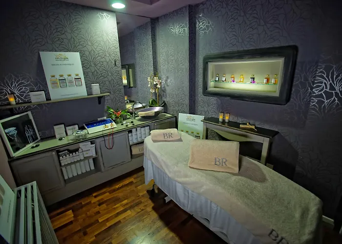 - Gym, Pool & 4* 塞拉耶佛